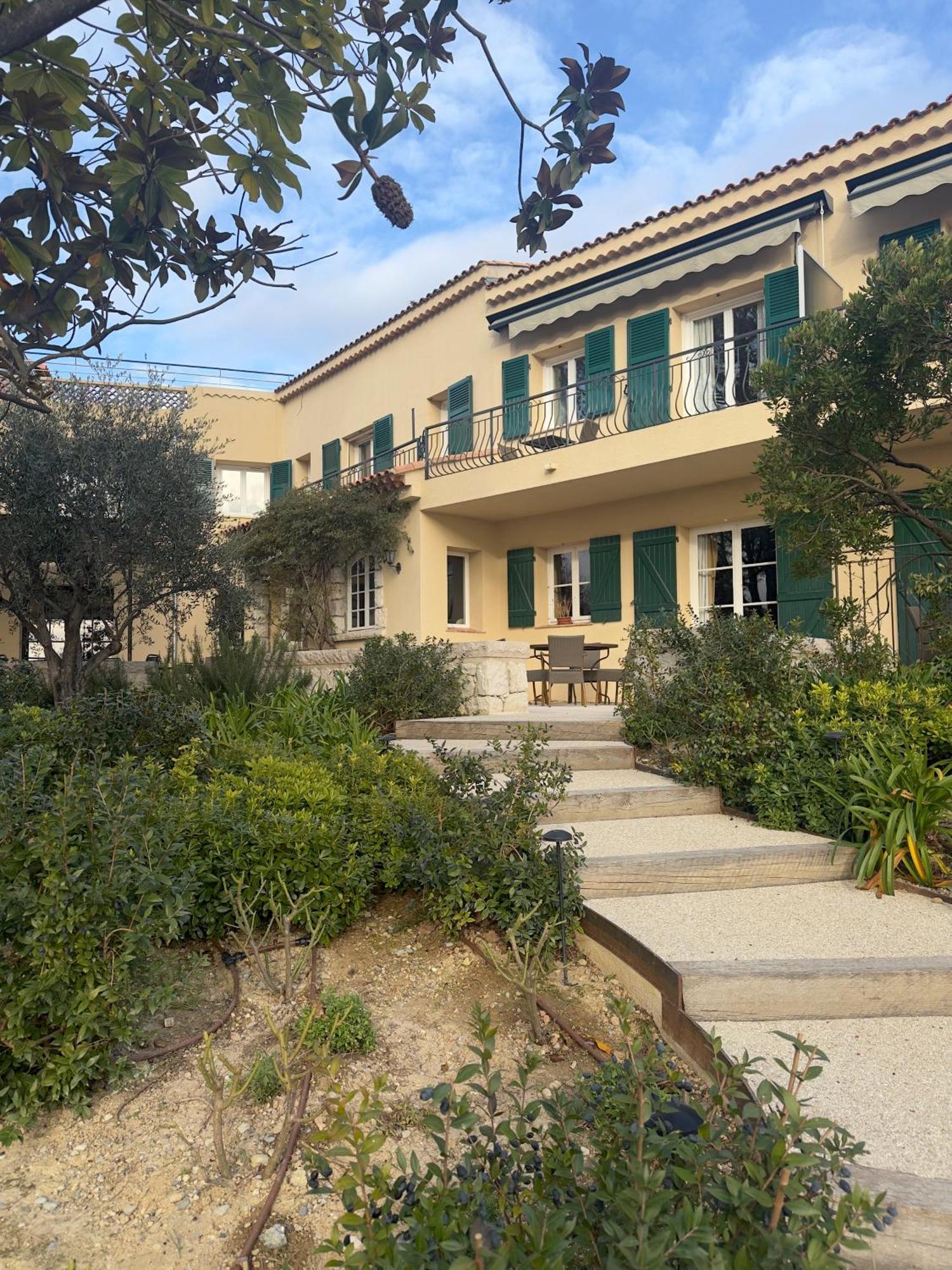 Du Redier - Logis Hotel Colomars